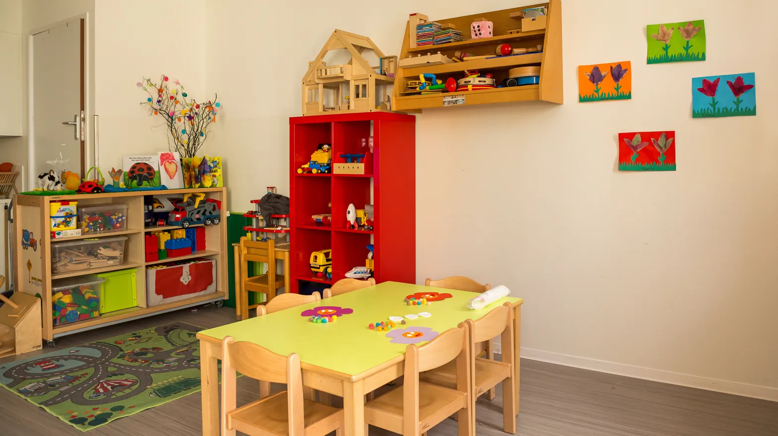De bouw en autohoek bij peuteropvang Johannes, Kind&co ludens