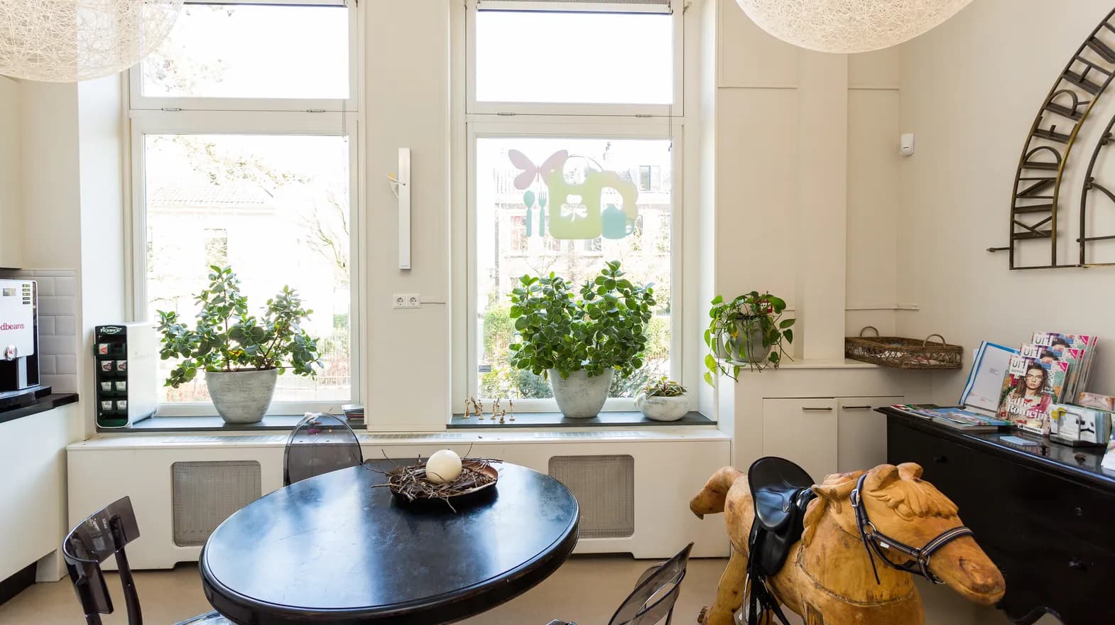 De keuken en pauzeruimte van kinderdagverblijf Klavertje, kinderopvang Kind&co ludens