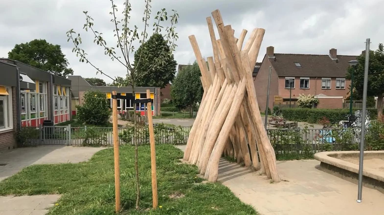 Buitenruimte bij Peuteropvang Wijk bij Duurstede De Hobbit van kinderopvang Kind&co ludens