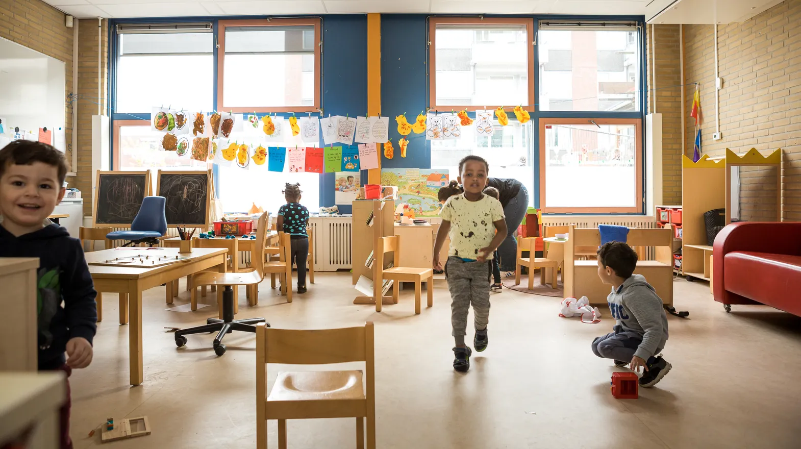 Kinderen spelen in de groepsruimte bij Peuteropvang De Cirkel Utrecht van kinderopvang Kind&co ludens