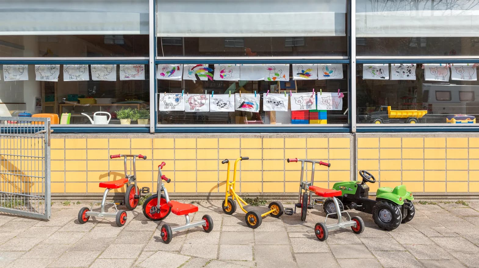 Buitenspeelgoed bij Peuteropvang Kleine Poort Utrecht van kinderopvang Kind&co ludens