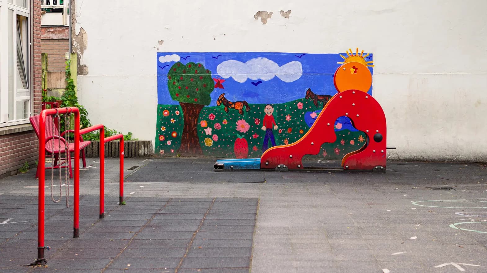 Buitenterrein bij kinderopvang De Pijlstaart Utrecht van kinderopvang Kind&co ludens