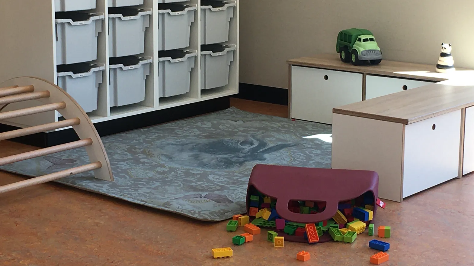 Speelhoek in groepsruimte van kinderdagverblijf Utrecht Woudrijk bij kinderopvang Kind&co ludens