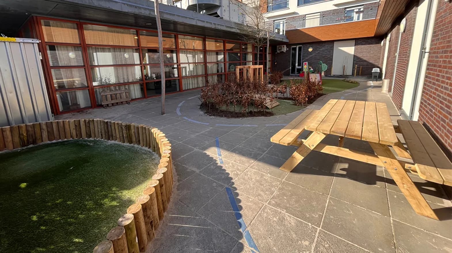 Buitenruimte bij Kinderdagverblijf Woerden Kwebbel van kinderopvang Kind&co ludens