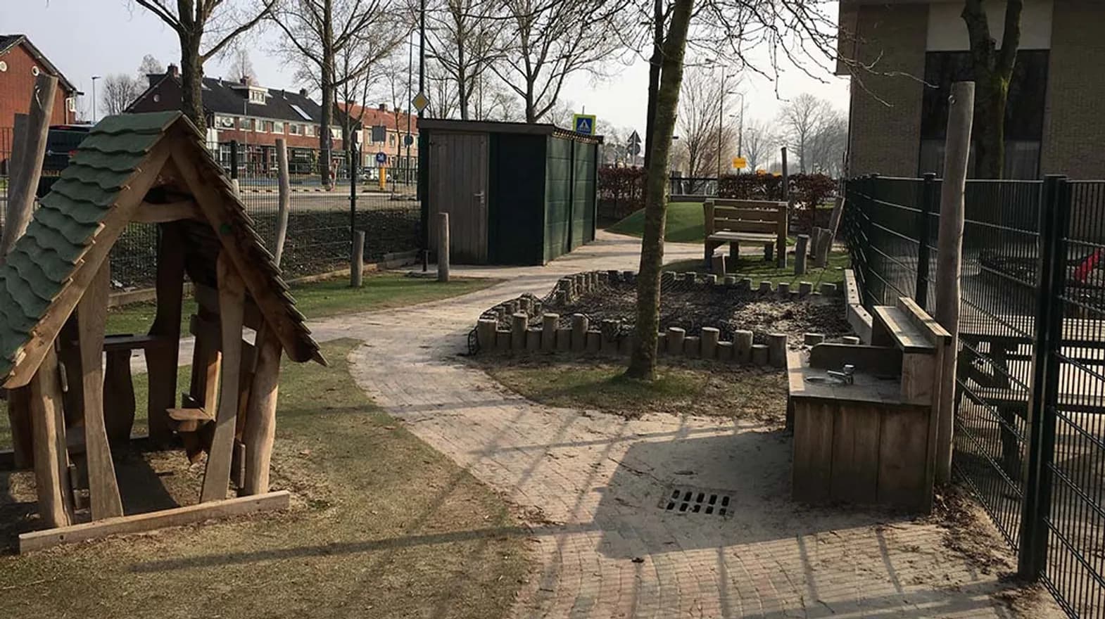 Buitenruimte bij BSO Woerden Scheepsmaatjes van kinderopvang Kind&co ludens