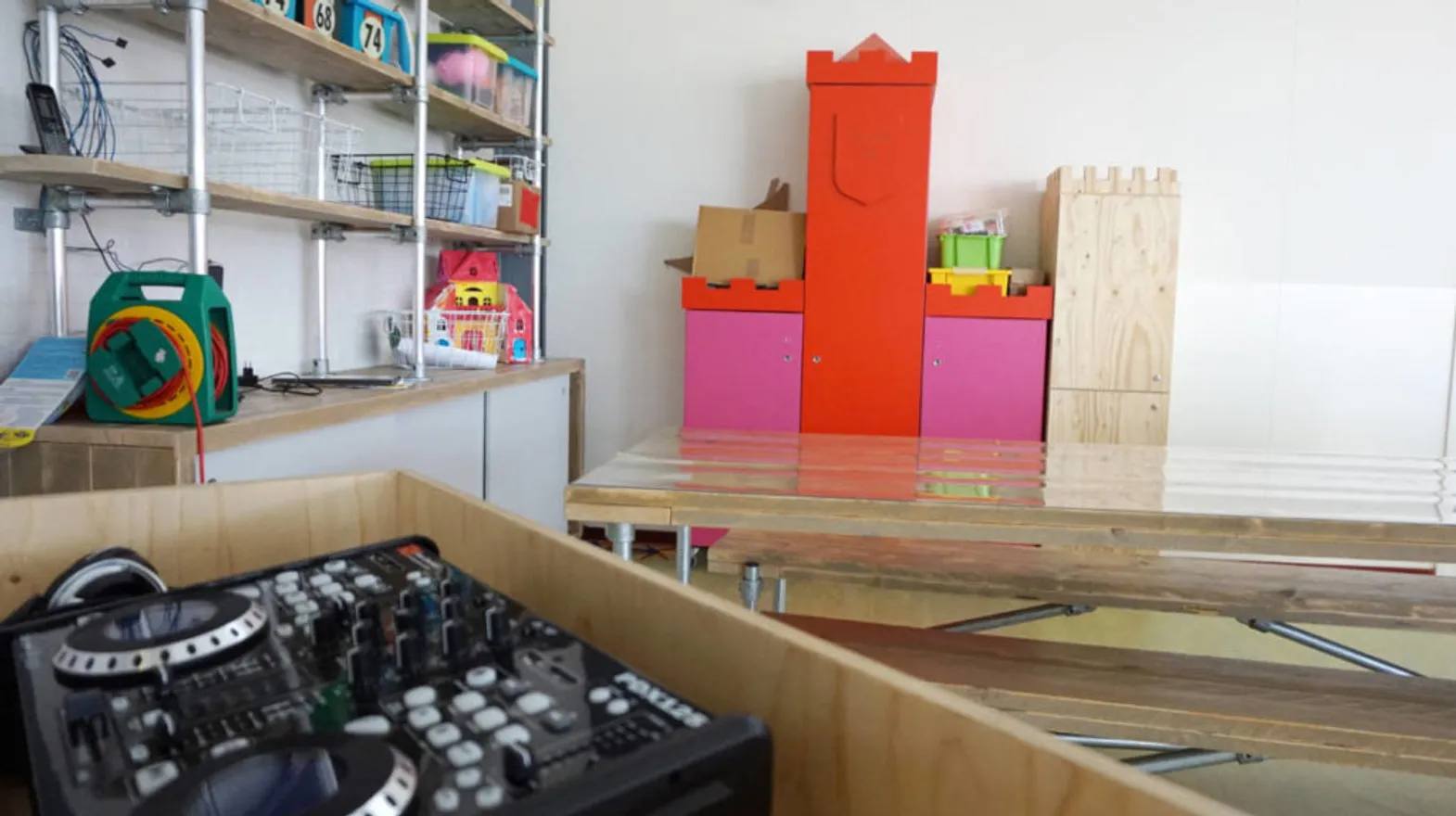 De groepsruimte bij buitenschoolse opvang Bijenkorf, kinderopvang Kind&co Ludens