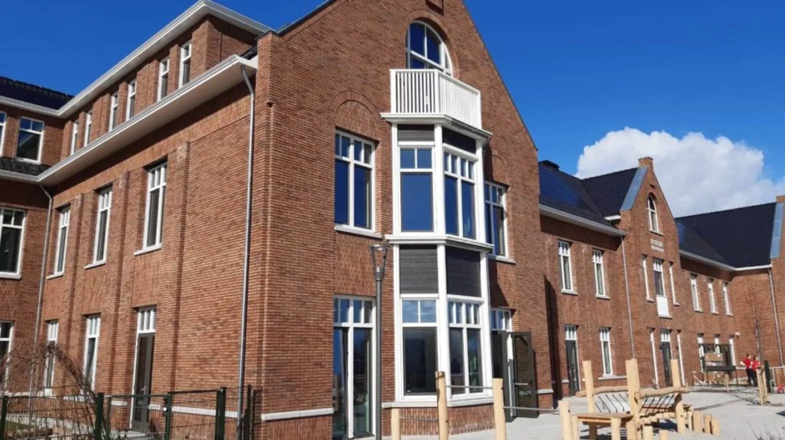Gebouw van peuteropvang Weespersluis in Weesp bij kinderopvang Kind&co ludens