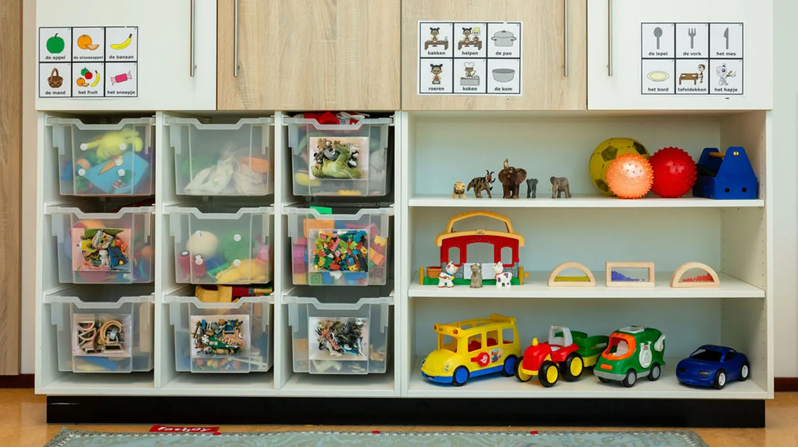 Kast met speelgoed bij Kinderdagverblijf De Meern Jojo van kinderopvang Kind&co ludens