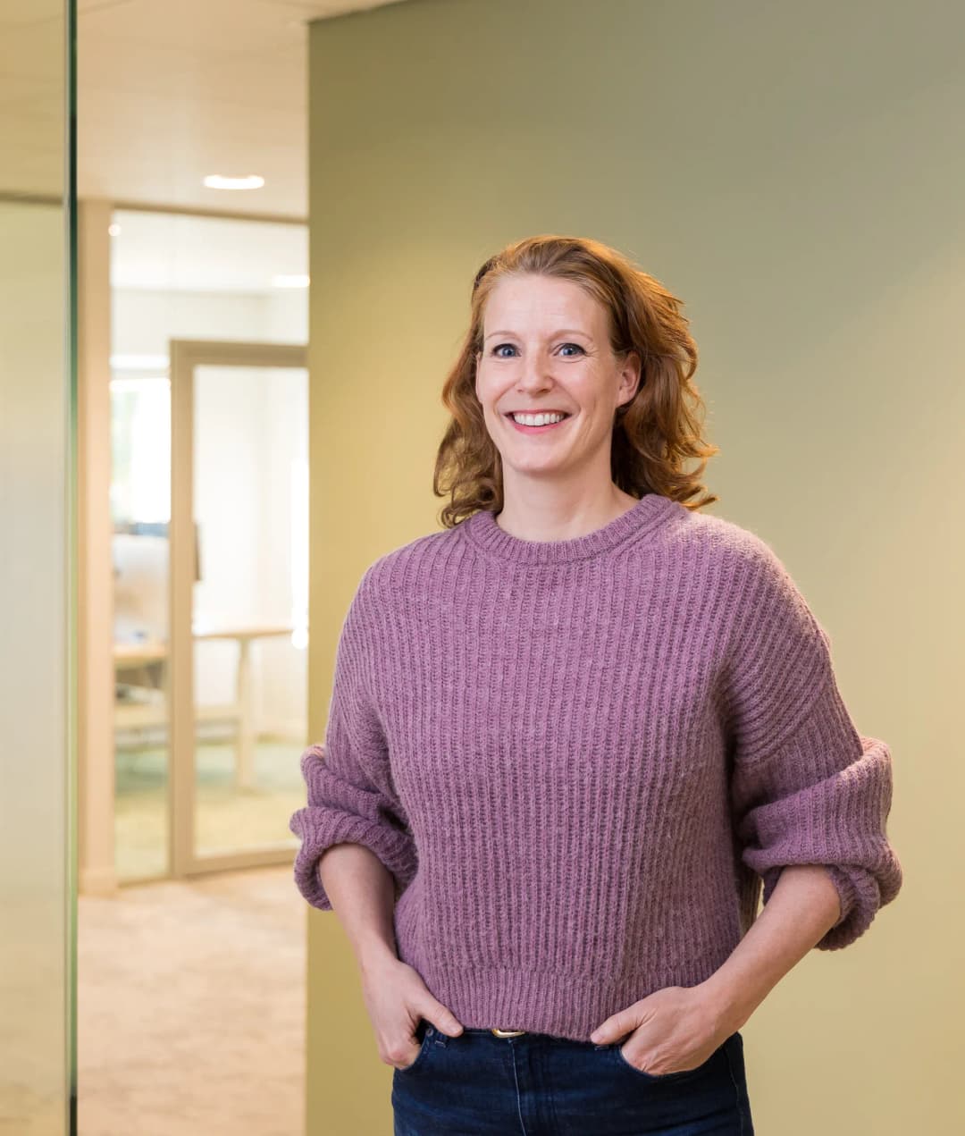 Portret van een collega op het servicekantoor van Kind&co ludens