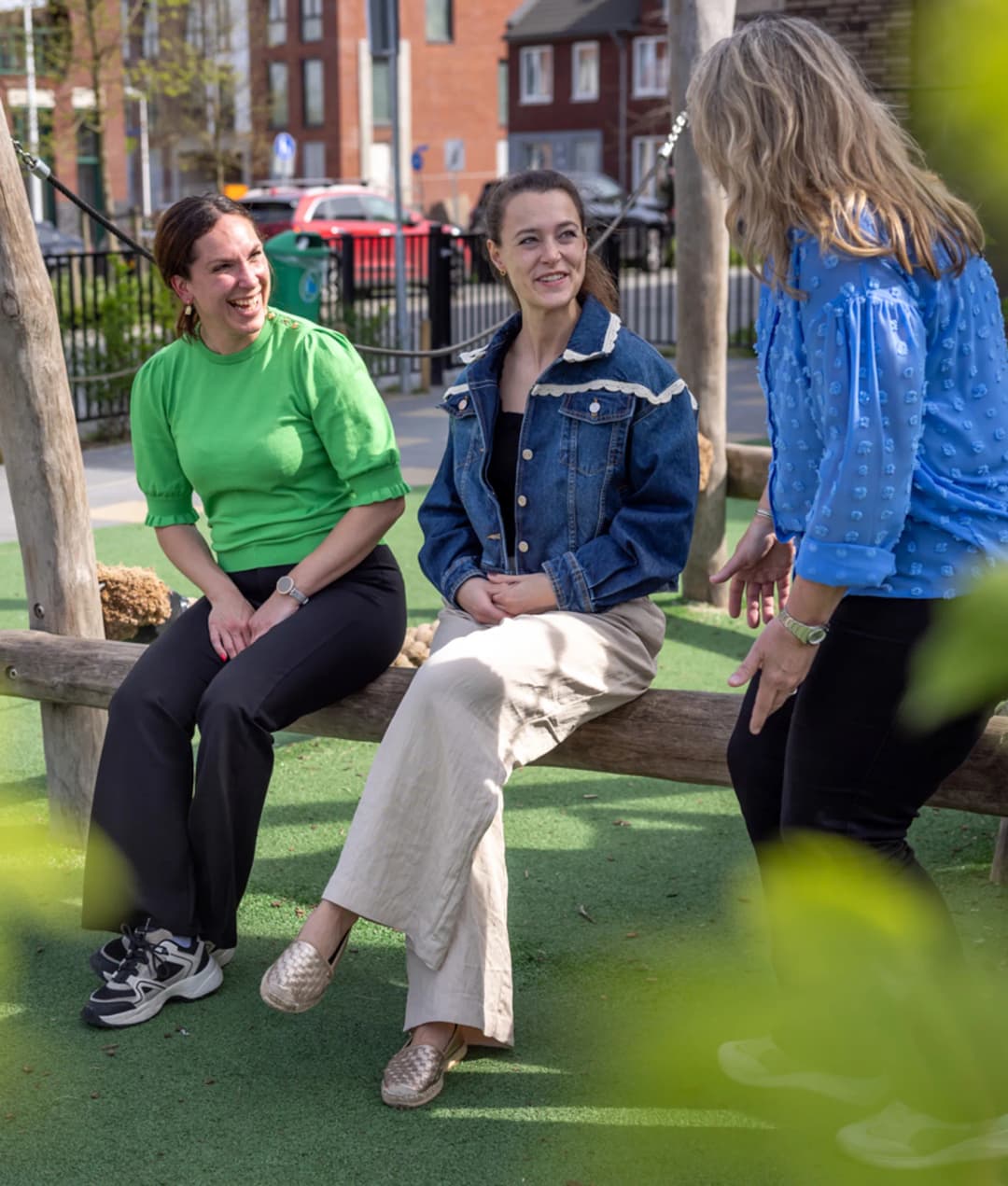 Pedagogisch medewerkers werken samen bij kinderopvang Kind&co ludens