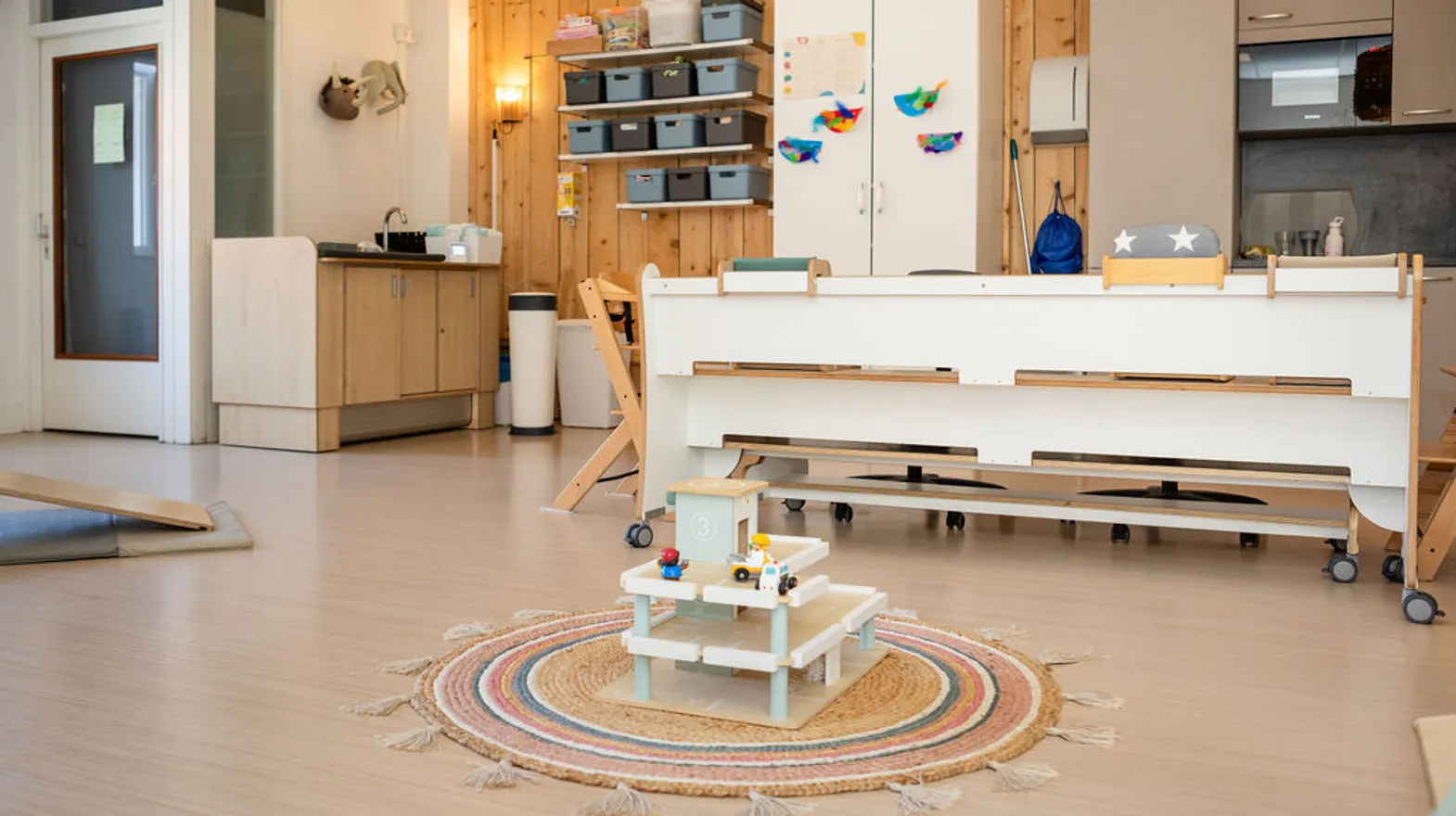 Binnenruimte van KDV Schoolwoningen, Kind&co ludens